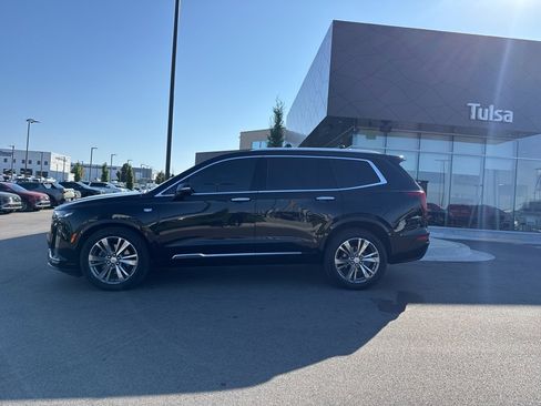 Used 2022 Cadillac XT6 Premium Luxury image 6