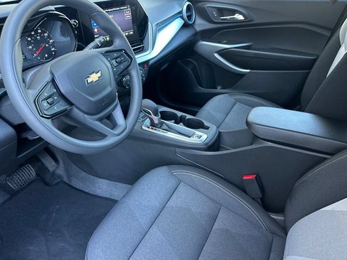 New 2026 Chevrolet Trax LS w/ LS Convenience Package FWD image 10