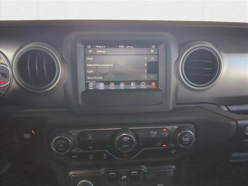 Used 2021 Jeep Wrangler Unlimited Sport image 15