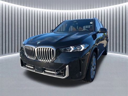 Certified 2024 BMW X5 sDrive40i w/ Premium Package image 9