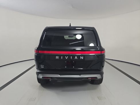 Used 2025 Rivian R1S Adventure AWD/4WD image 4
