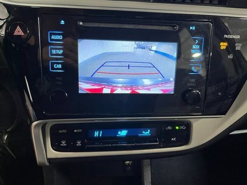 Used 2017 Toyota Corolla LE w/ Carpet Mat Package (TMS) FWD image 29