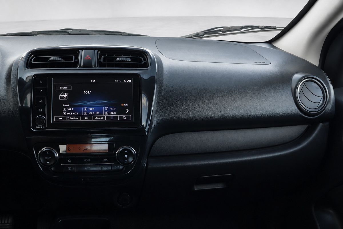 Used 2024 Mitsubishi Mirage ES FWD image 30