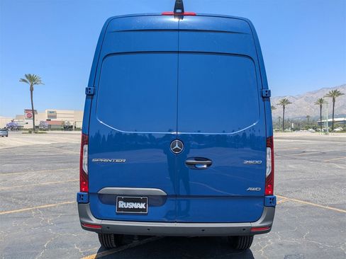 New 2025 Mercedes-Benz Sprinter 2500 image 3