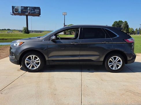 Used 2020 Ford Edge SEL FWD image 2