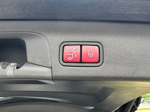 Used 2022 Mercedes-Benz GLS 450 4MATIC image 48