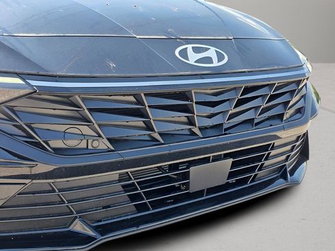 New 2026 Hyundai Elantra SEL Sport Premium FWD image 9