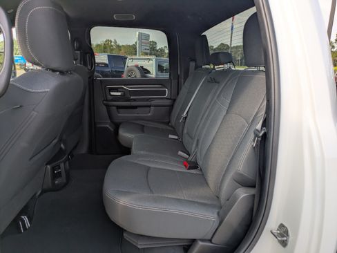 Used 2025 RAM 2500 Big Horn AWD/4WD image 11