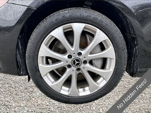 Used 2017 Mercedes-Benz E 300 4MATIC w/ Premium 1 Package image 9