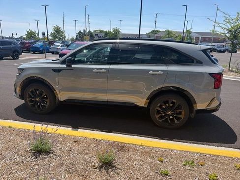 Used 2023 Kia Sorento SX AWD/4WD image 19