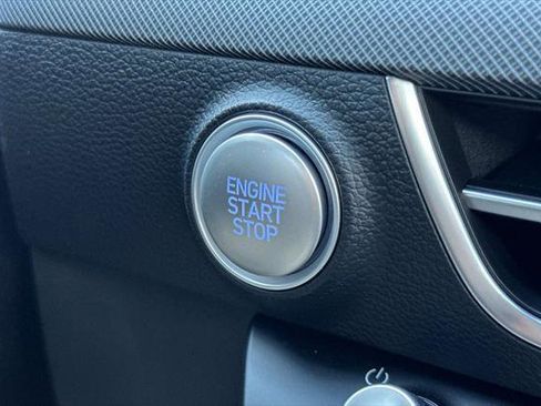 New 2025 Hyundai Sonata Limited image 19