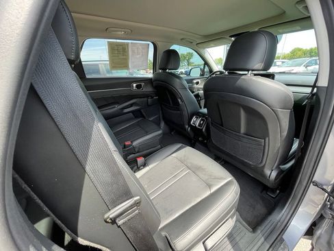 Used 2023 Kia Sorento SX AWD/4WD image 26