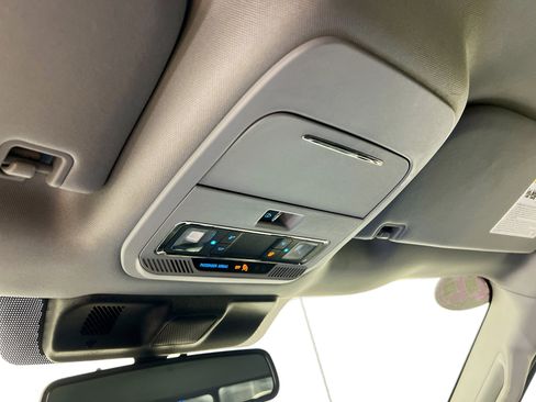 Used 2022 Ford F150 Lariat image 22