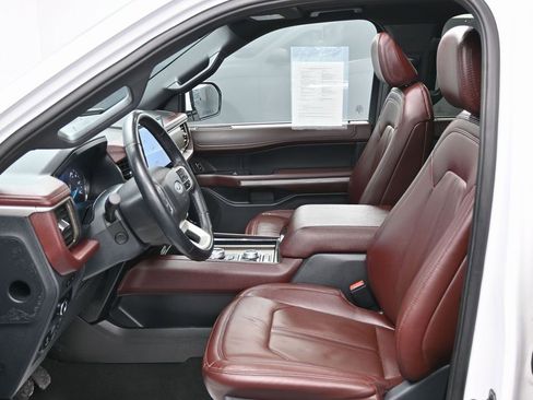 Used 2024 Ford Expedition Max Limited image 17