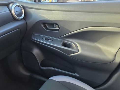 Used 2025 Nissan Versa S FWD image 25