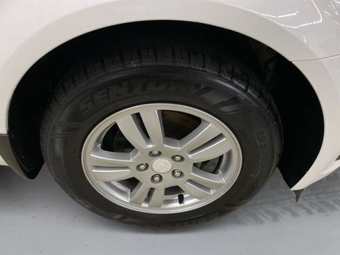 Used 2016 Chevrolet Sonic LT w/ Driver Confidence Package FWD image 16