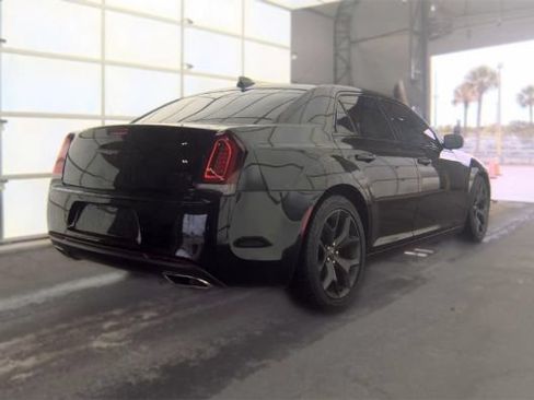 Used 2021 Chrysler 300 S RWD image 4