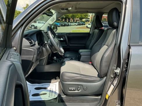 Used 2023 Toyota 4Runner SR5 Premium w/ Moonroof Package AWD/4WD image 13