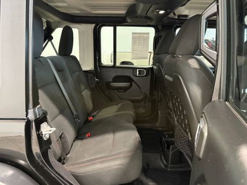 Used 2018 Jeep Wrangler Unlimited Rubicon w/ Steel Bumper Group AWD/4WD image 16