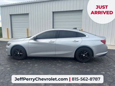 Used 2016 Chevrolet Malibu LS FWD image 3