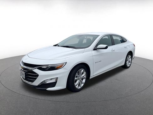 Used 2024 Chevrolet Malibu LT image 3