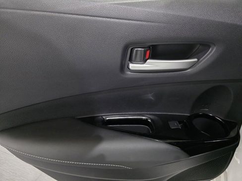 Used 2022 Toyota Corolla SE image 11