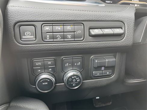 Certified 2022 GMC Yukon Denali w/ Max Trailering Package image 14