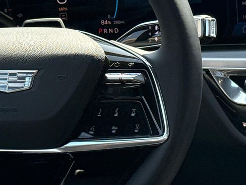 Used 2024 Cadillac Lyriq Luxury AWD/4WD image 19