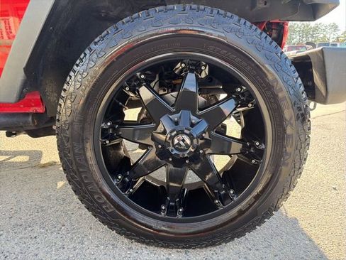 Used 2017 Jeep Wrangler Unlimited Sport image 16