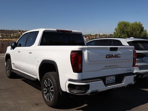 Used 2025 GMC Sierra 1500 AT4 w/ AT4 Premium Package AWD/4WD image 4