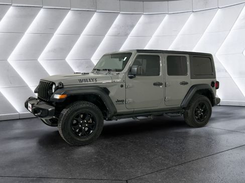Used 2021 Jeep Wrangler Unlimited Sport AWD/4WD image 3