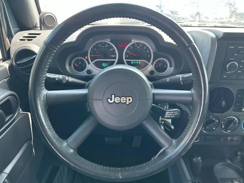 Used 2007 Jeep Wrangler Unlimited Sahara image 12