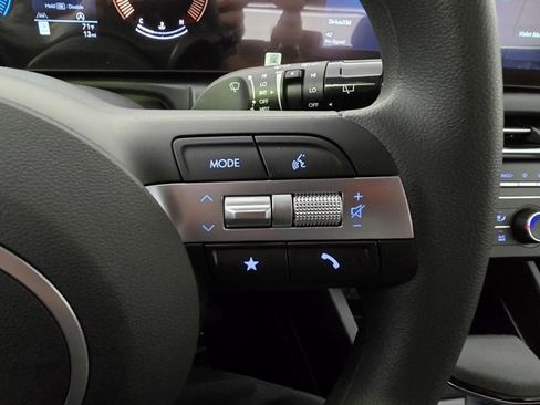 New 2026 Hyundai Tucson SE image 17