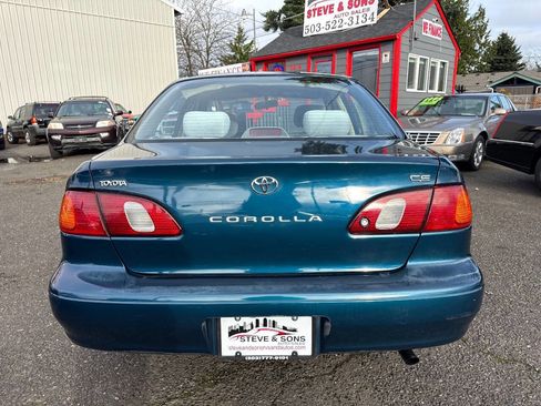 Used 2000 Toyota Corolla CE image 8