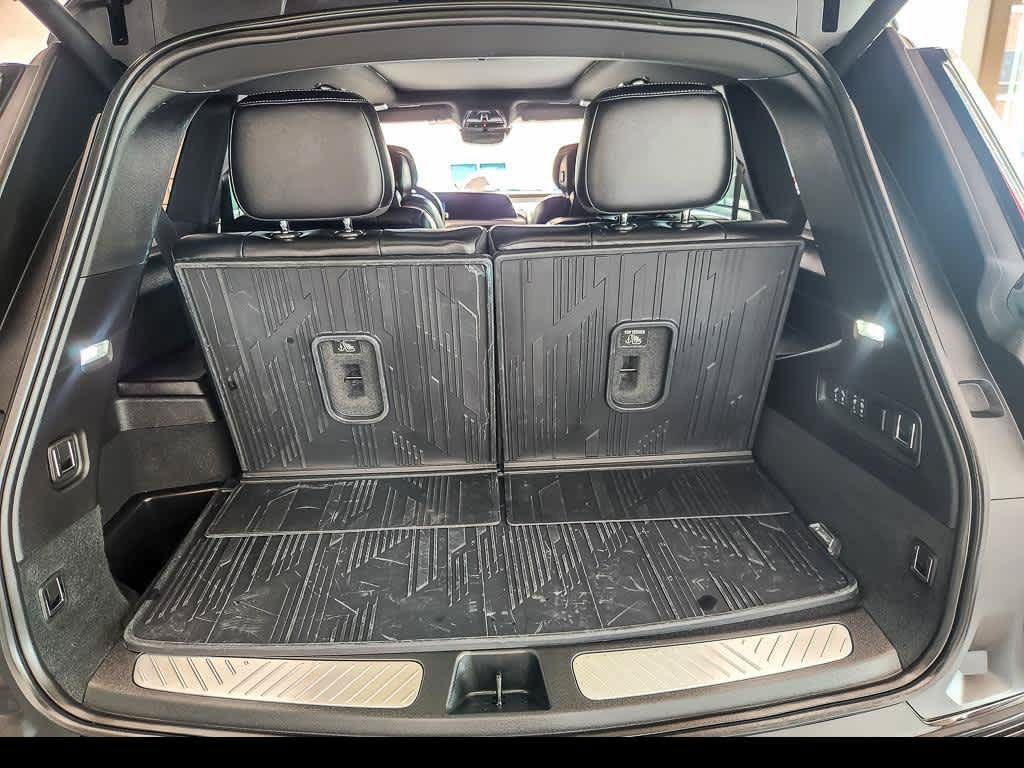 Certified 2026 Cadillac Vistiq Premium Luxury w/ LPO, Floor Liner Package AWD/4WD image 23