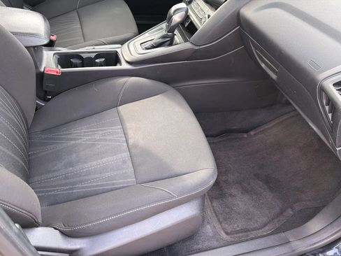 Used 2015 Ford Focus SE FWD image 76
