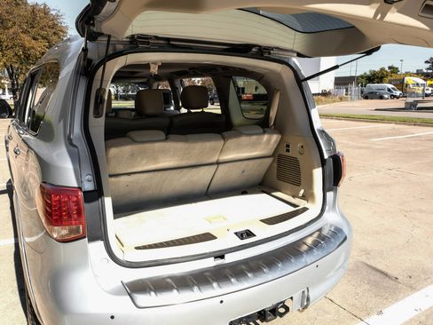 Used 2016 INFINITI QX80 2WD w/ Driver's Assistance Package image 56