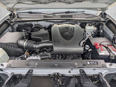 Used 2019 Toyota Tacoma TRD Off-Road image 21