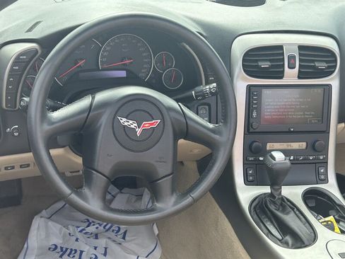 Used 2005 Chevrolet Corvette Convertible w/ Preferred Equipment Group RWD image 14