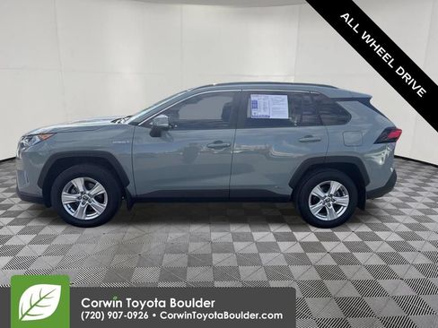Used 2020 Toyota RAV4 XLE w/ Convenience Package AWD/4WD image 4
