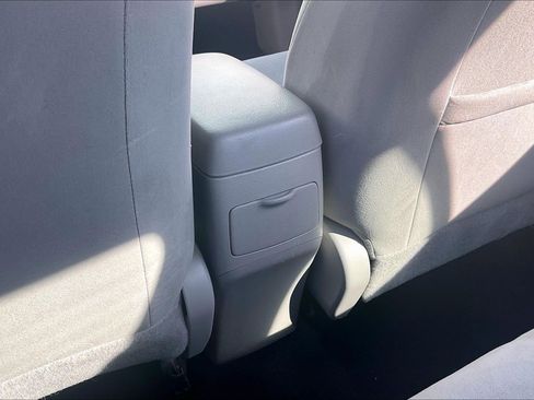 Used 2011 Toyota Corolla LE image 38