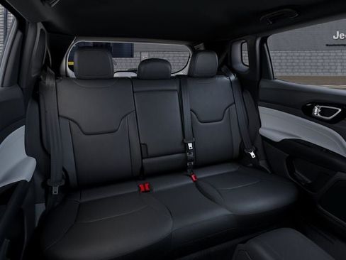 New 2026 Jeep Compass Limited AWD/4WD image 16