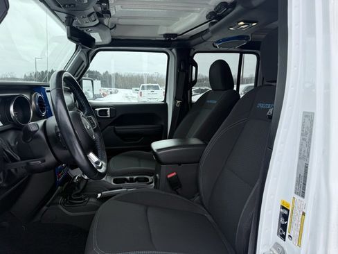 Used 2022 Jeep Wrangler Unlimited Rubicon 4xe w/ Cold Weather Group image 10