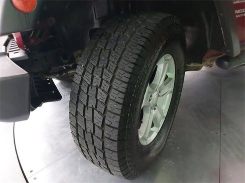 Used 2012 Jeep Wrangler Unlimited Sport image 28