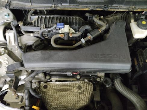 Used 2020 Nissan Rogue S FWD image 30