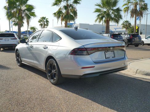Used 2025 Honda Accord SE image 7