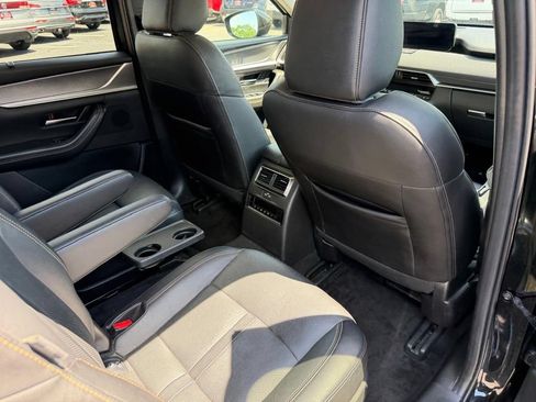 Used 2024 MAZDA CX-90 3.3 Turbo w/ Preferred Plus AWD/4WD image 29