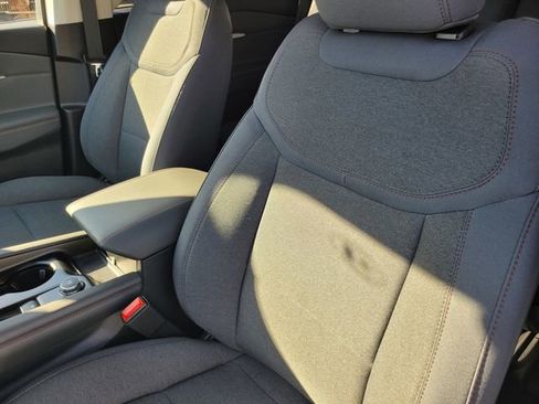 Used 2026 Ford Explorer Active AWD/4WD image 11