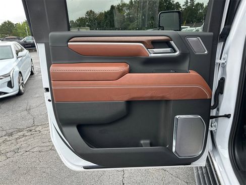 Used 2025 GMC Sierra 2500 Denali Ultimate image 22