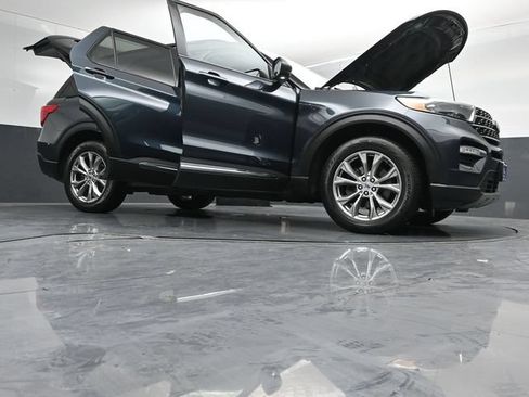 Certified 2022 Ford Explorer XLT w/ Equipment Group 202A AWD/4WD image 54